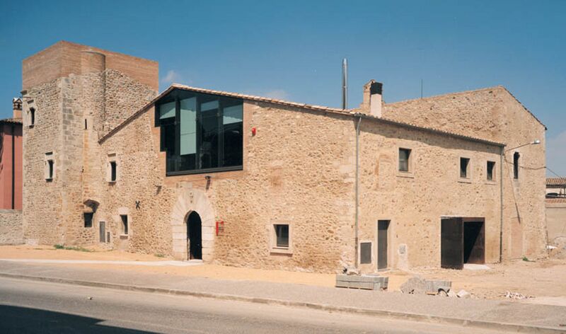 File:Centre-civic-santa-eugenia.jpg